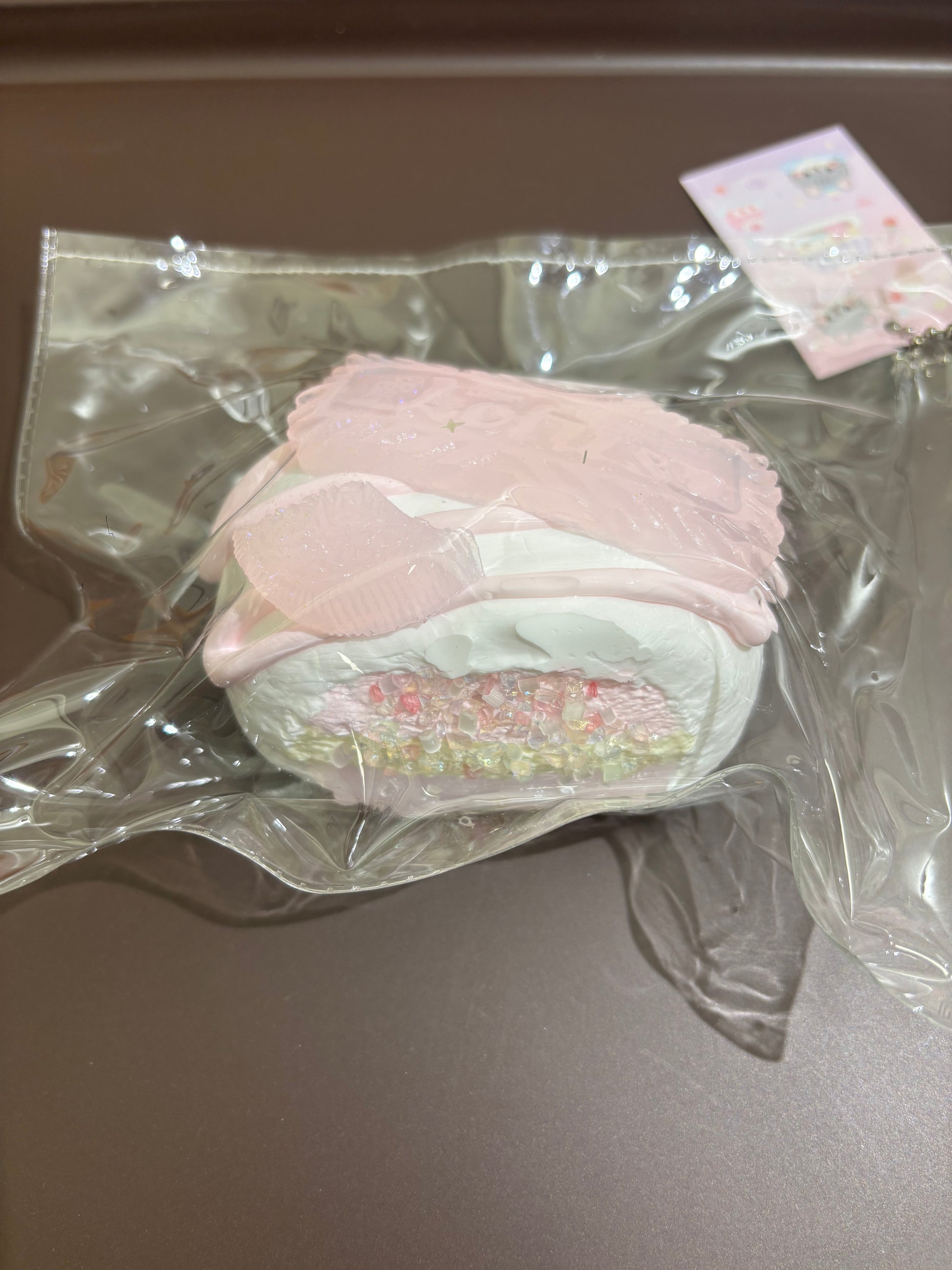 ピンクの帽子、柔らかな布地の折りたたみ状態