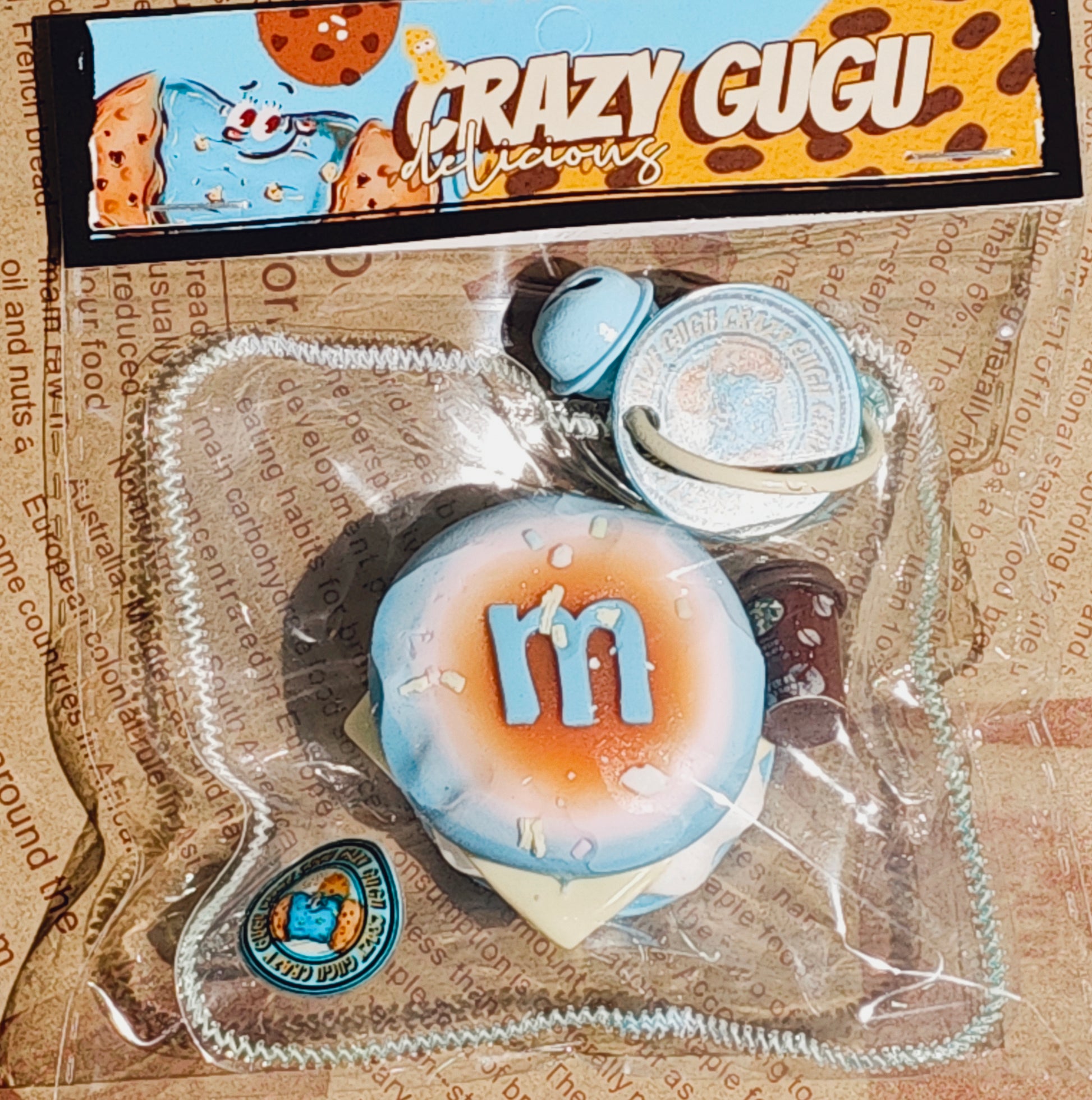 個包装のお菓子、青い丸型キャンディのデザイン